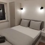 Lisbon South Bay 3* Almada